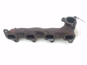  Exhaust manifold 