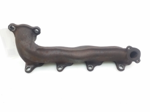  Exhaust manifold 