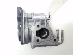  EGR valve 