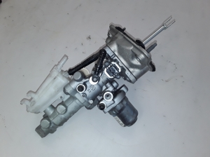  Master cylinder 