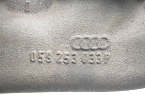  Exhaust manifold 