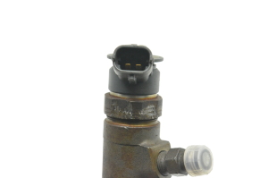  Fuel injector 