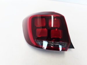  Rear corner lamp 