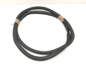  Rear side door sealing rubber 