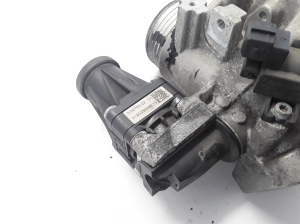  EGR valve 