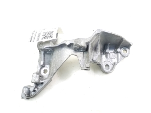  EGR valve holder 