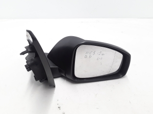   Side mirror and its details 