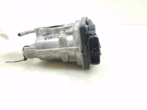  EGR valve 