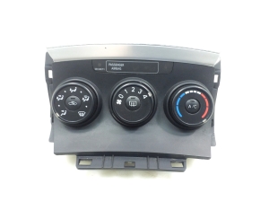  Interior shoulder control panel 