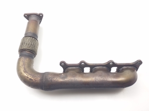  Exhaust manifold 