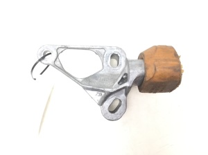  Engine holder 