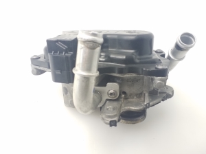  EGR valve 