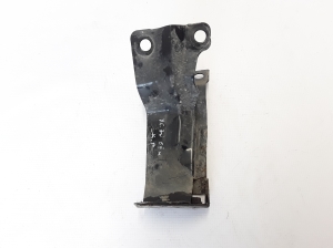   Cooling radiator bracket 