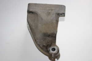  Engine holder 