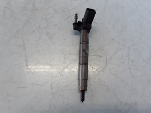  Fuel injector 