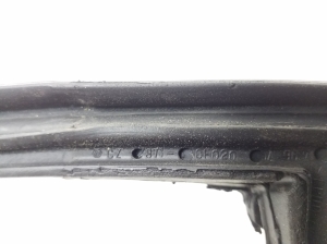  Rear side door sealing rubber 