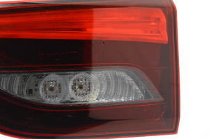  Rear lamp on the handrail and its details 