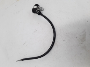  The cable is minus 