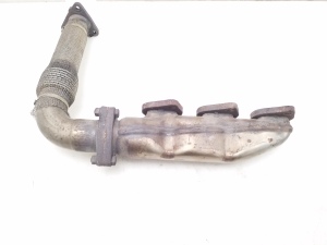  Exhaust manifold 