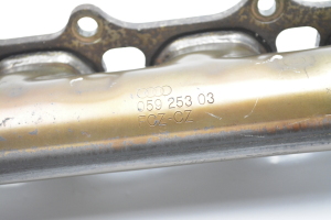  Exhaust manifold 