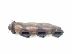  Exhaust manifold 