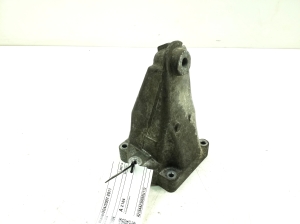  Engine holder 