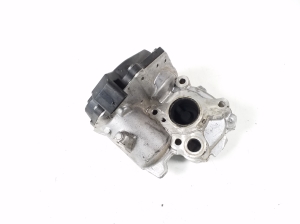  EGR valve 