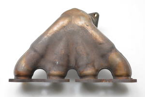  Exhaust manifold 