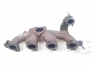  Exhaust manifold 