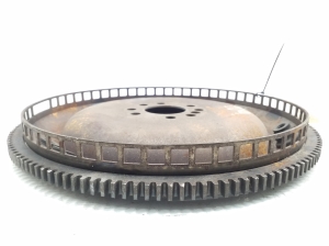  Clutch flywheel 