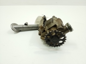  Oil pump 