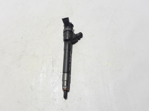  Fuel injector 