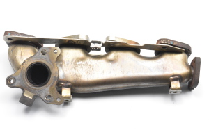  Exhaust manifold 