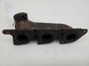  Exhaust manifold 