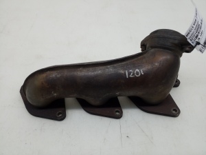  Exhaust manifold 