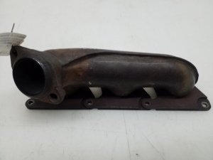  Exhaust manifold 