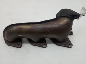  Exhaust manifold 