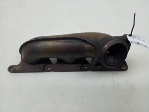  Exhaust manifold 