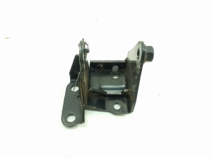  Engine holder 