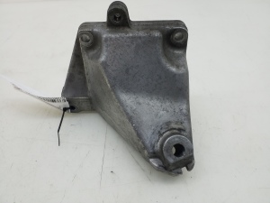  Engine holder 