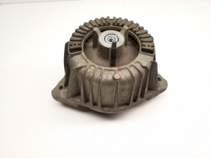  Engine cushion 