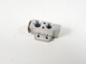  Air conditioner hose valve 