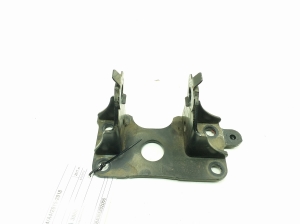  Engine holder 