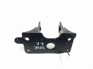  Engine holder 