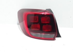  Rear corner lamp 