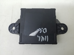  Rear side door control unit 