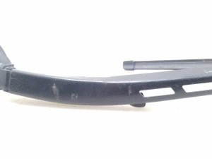  Windshield wiper blade 