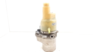  Power steering pump 