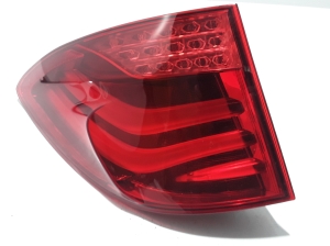  Rear corner lamp 