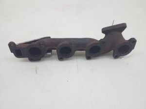  Exhaust manifold 